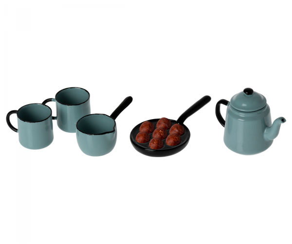 KUCHYNSKÝ SET, KUCHYNKA S PRÍSLUŠENSTVOM (malý nábytok MAILEG)
