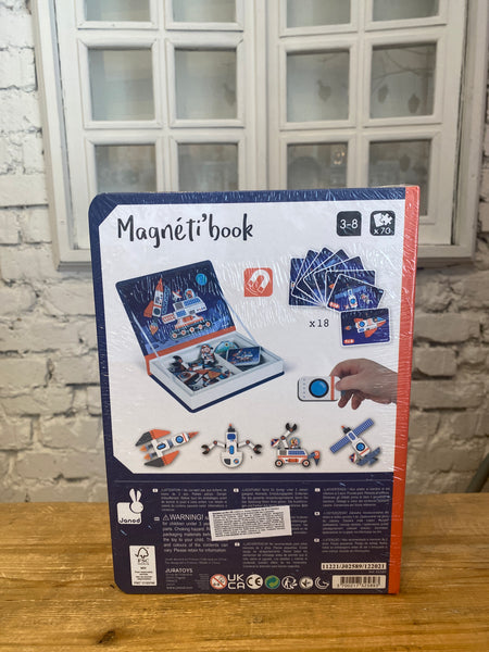 MAGNETICKÁ KNIHA VESMÍR
