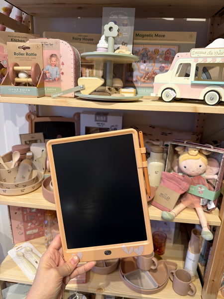 TABLET NA KRESLENIE srdiečka