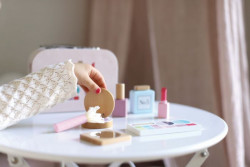 MAKE UP STUDIO V KUFRÍKU